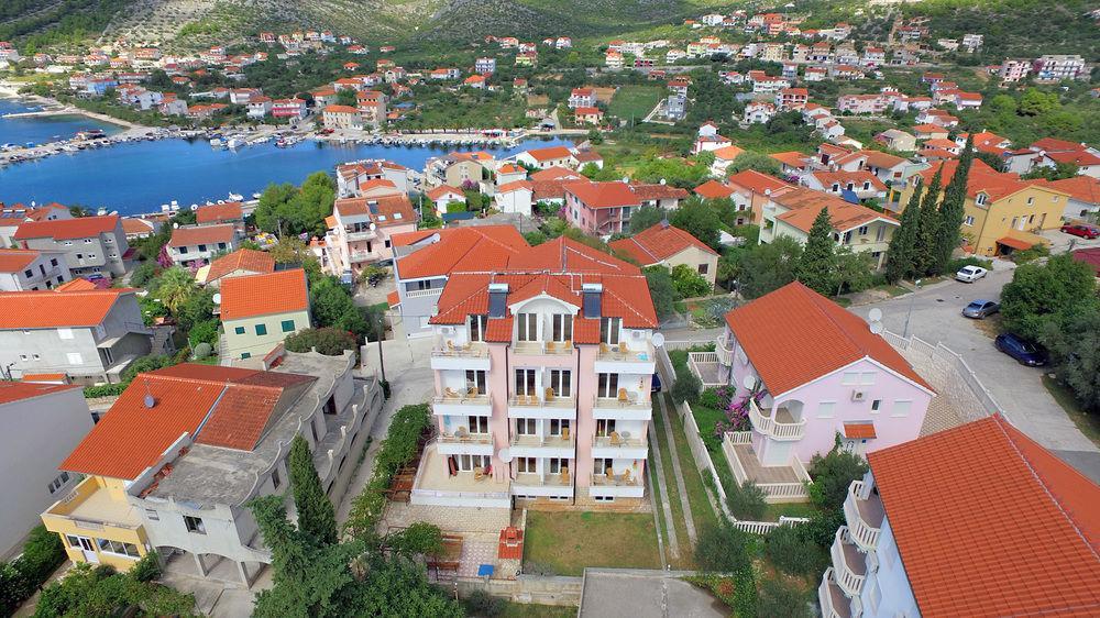 Apartments Kairos Trogir Exterior photo